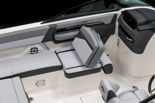 2026 SSX 4 Port Seat