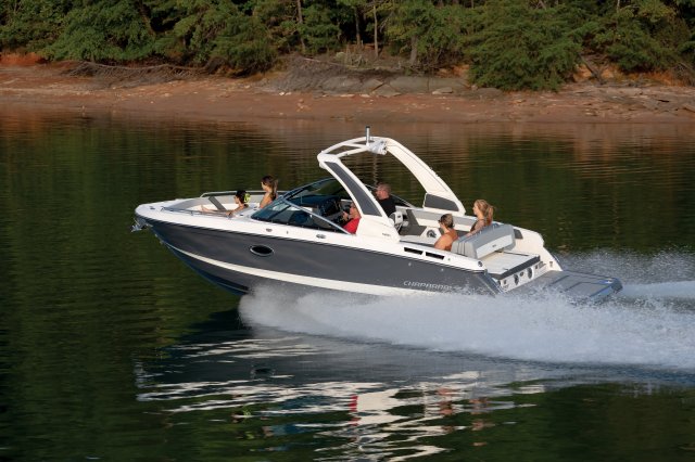 2025 267 SSX Cruising on Lake Rear Port View