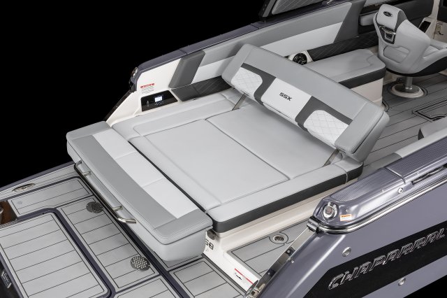 2026 SSX 8 Cockpit Lounge Seat