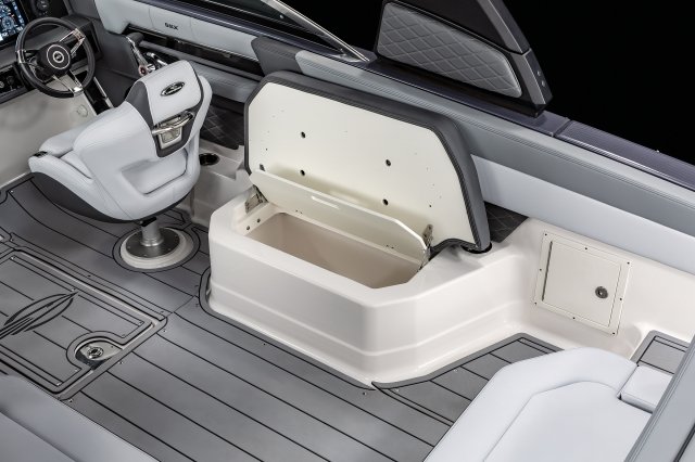 2026 SSX 8 Starboard Cooler