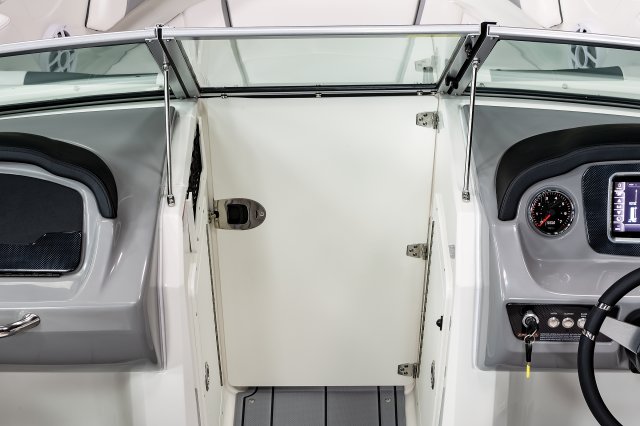 21 Surf - Bow Close Off Door