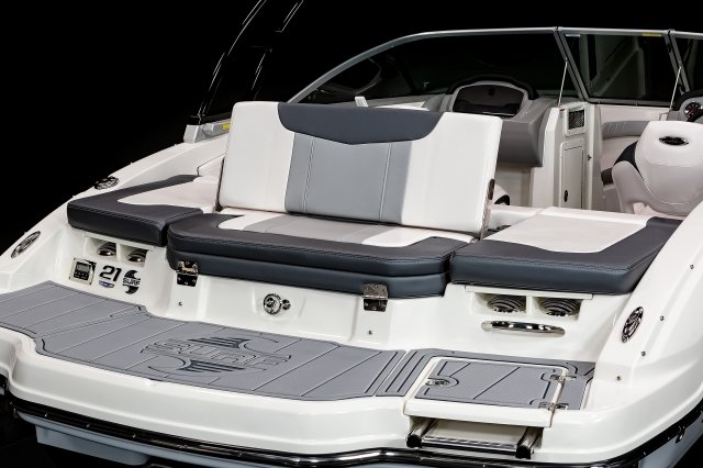 21 Surf - Transom Seat