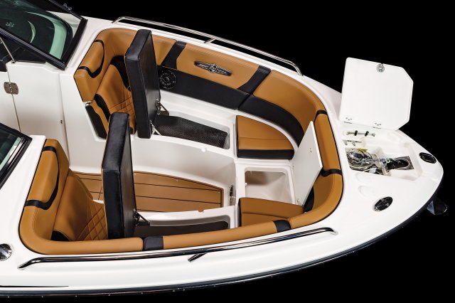 2025 28 SURF Bow Storage
