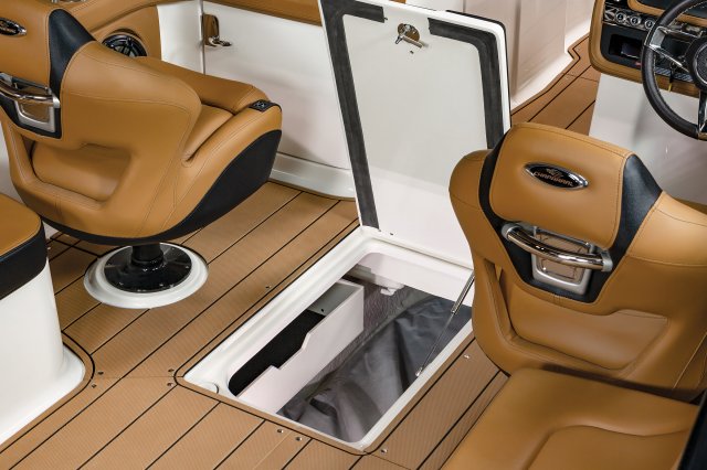 2025 28 SURF Cockpit Floor Storage