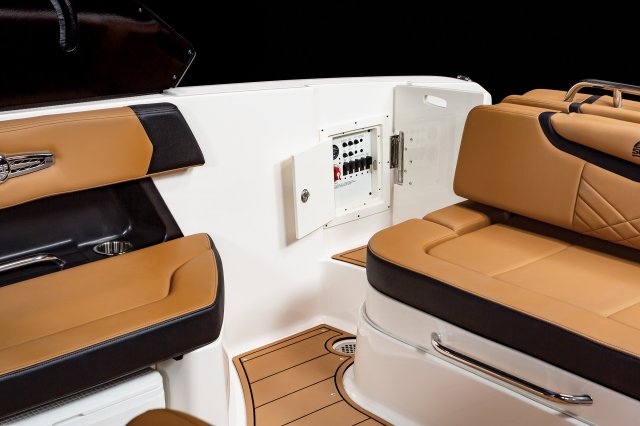 2025 28 SURF Battery Switch