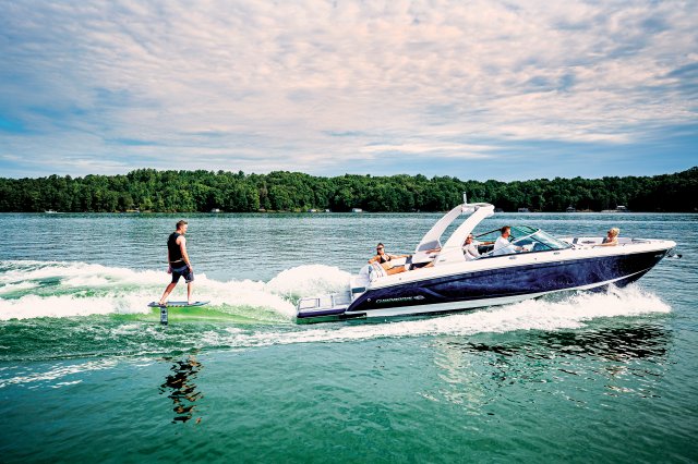 2025 30 SURF Surfing Starboard View