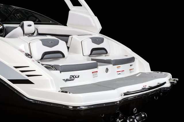 203 VRX - Aft Seating Platform