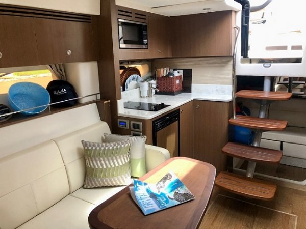 Used 2018 Sea Ray 350 Coupe for sale