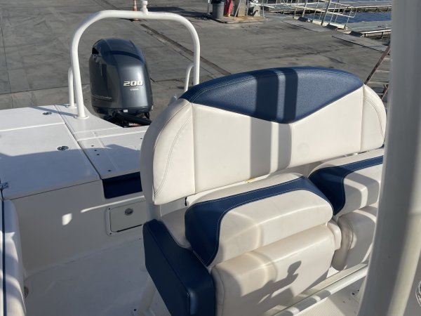 Used 2020  powered Power Boat for sale