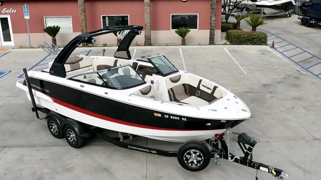 Used 2020  powered Chaparral Boat for sale