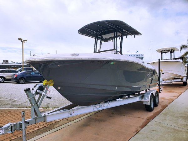 Pre-Owned 2021 Robalo for sale