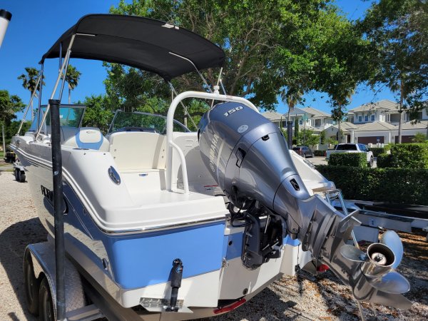 Used 2022  powered Robalo Boat for sale