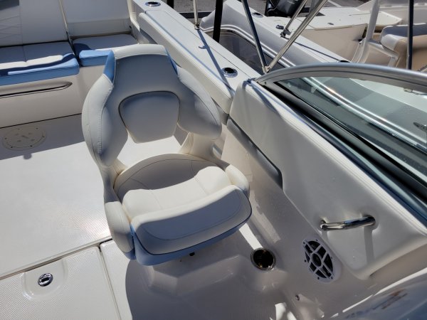 Used 2022 Robalo Power Boat for sale