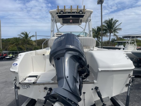 Pre-Owned 2004 Robalo 235 Cuddy Cabin for sale