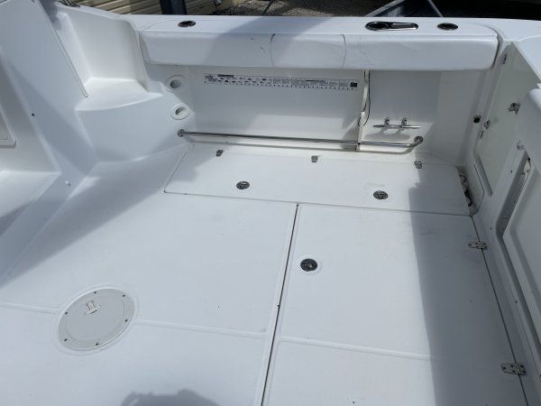 Used 2014 Boston Whaler 315 Conquest Power Boat for sale