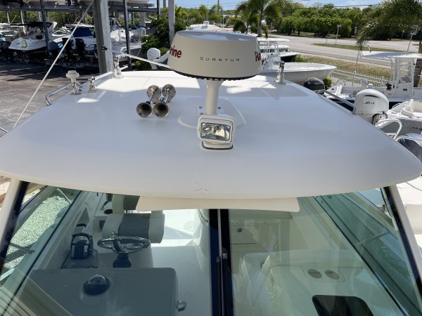 Used 2014 Boston Whaler 315 Conquest for sale