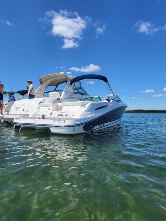 Pre-Owned 2016  powered Sea Ray Boat for sale