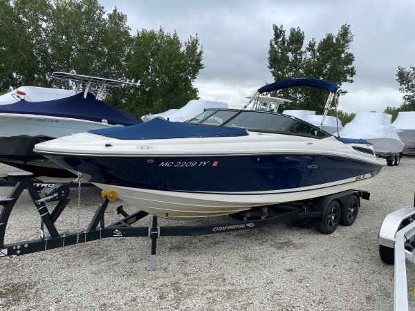 Pre-Owned 2016 Sea Ray 250 SLX for sale