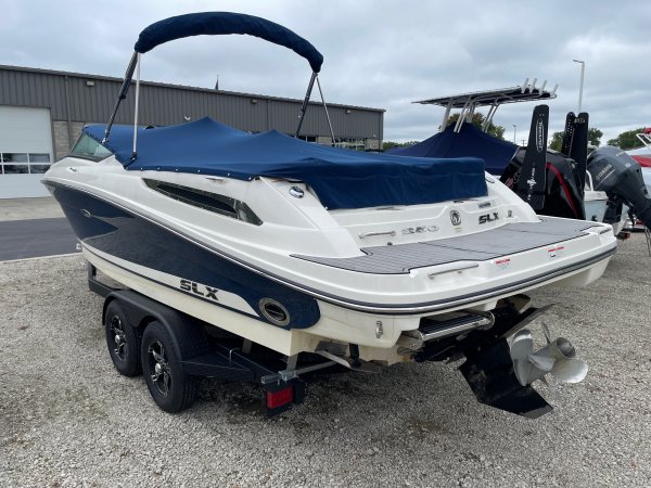 Pre-Owned 2016  powered Sea Ray Boat for sale