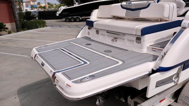 Pre-Owned 2021 Chaparral 30 Surf Power Boat for sale