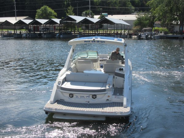 Used 2022  powered Sea Ray Boat for sale