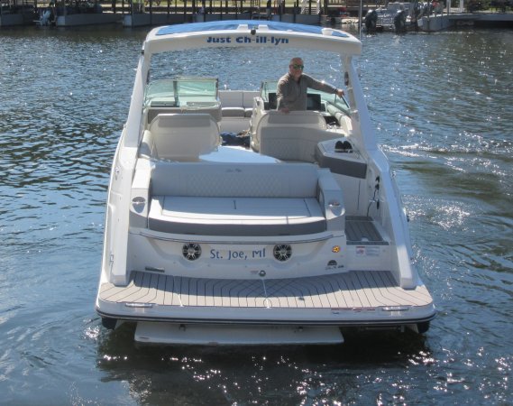 Used 2022 Sea Ray Power Boat for sale