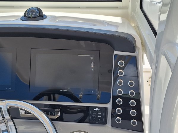 2020 R272 Center Console for sale