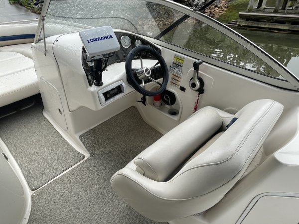 Pre-Owned 2005 Hurricane 237 SD Power Boat for sale