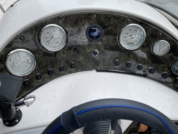 Pre-Owned 2005 Hurricane 237 SD Power Boat for sale