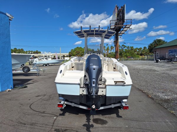 Robalo R200 Center Console for sale