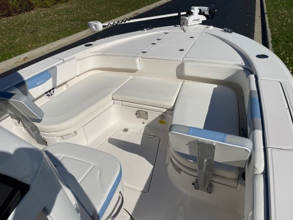 Used 2022  powered Robalo Boat for sale