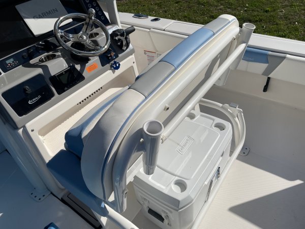 Used 2022  powered Power Boat for sale