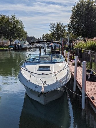 Pre-Owned 2008 Chaparral 250 Signature Power Boat for sale