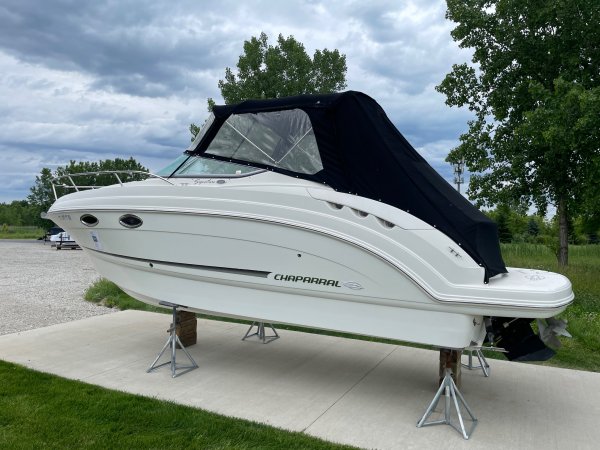 Pre-Owned 2008 Chaparral 250 Signature Power Boat for sale