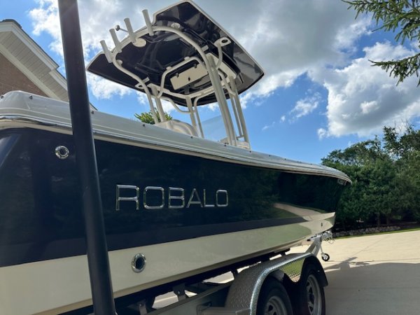 Used 2017 Robalo Power Boat for sale