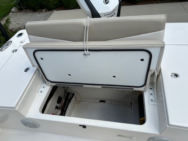 Used 2017 Robalo R246 Cayman Power Boat for sale