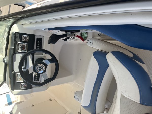 Pre-Owned 2010  powered Power Boat for sale