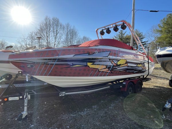 Pre-Owned 2009  powered Power Boat for sale