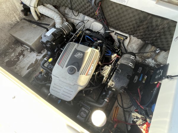 Pre-Owned 2009 Regal 246 Captiva Power Boat for sale