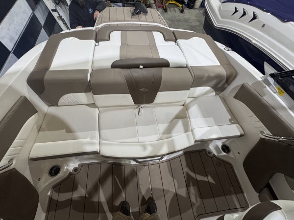 Used 2022 Chaparral 21 SSI Power Boat for sale