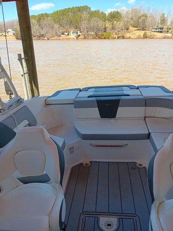 Used 2023 Chaparral 23 SSI for sale