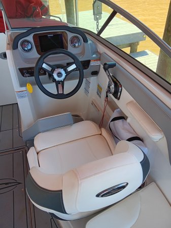 Used 2023  powered Chaparral Boat for sale