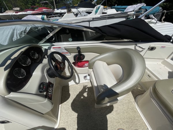 Pre-Owned 2005 Sea Ray for sale