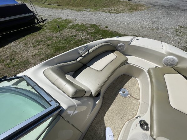 Pre-Owned 2005  powered Sea Ray Boat for sale
