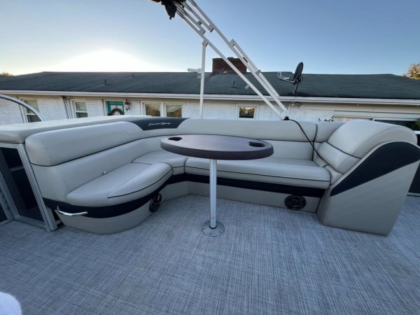 Used 2021  powered Power Boat for sale