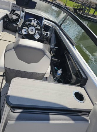 Used 2022  powered Power Boat for sale