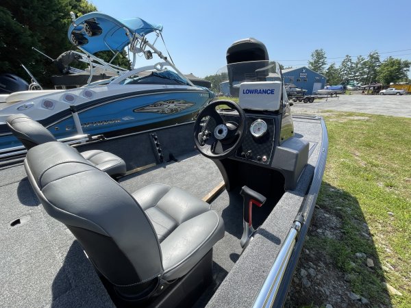 Used 2025  powered Power Boat for sale
