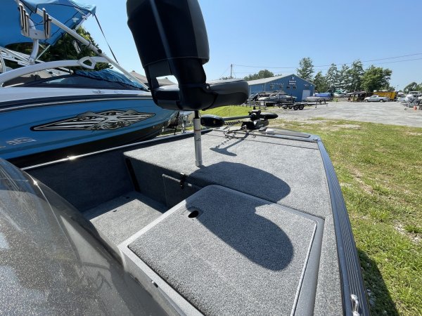 Used 2025  powered Power Boat for sale