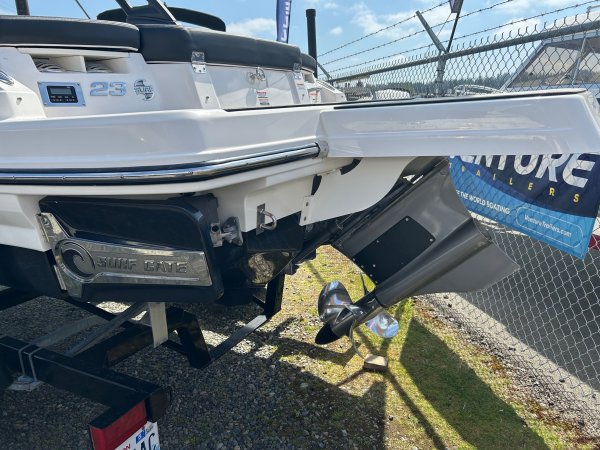 Used 2019  powered Chaparral Boat for sale
