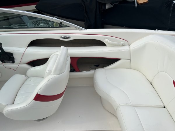 Pre-Owned 2000 Power Boat for sale